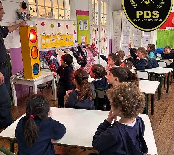 Charla para los niños del Jardín de infantes «Colegio de Hermanas»