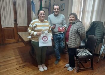 El intendente recibió a responsables del emprendimiento @eva_producto.artesanal