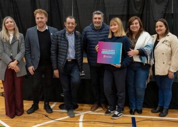 Entrega de computadoras del programa Conectar Igualdad Bonaerense