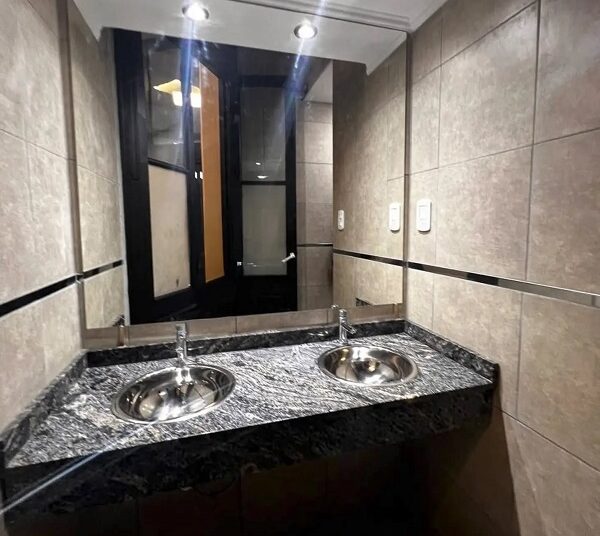 Se realizaron mejoras en los sanitarios del Palacio Municipal