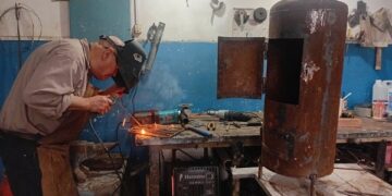 La Unidad 7 construyó salamandras para familias de la comunidad