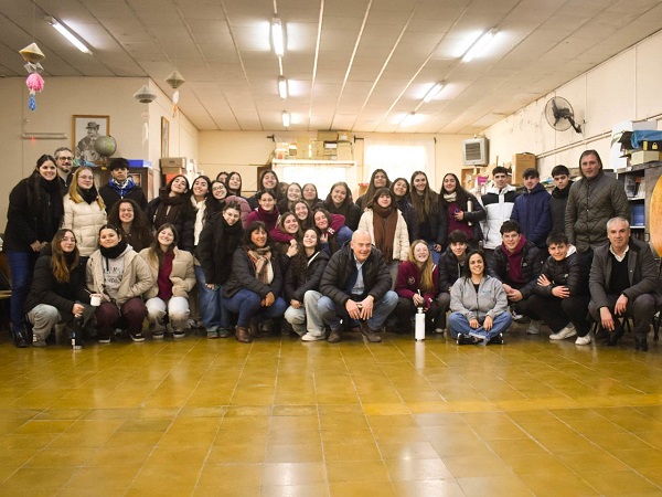LA OPORTUNIDAD DE TENER TU LICENCIA DE CONDUCIR DE MANERA GRATUITA AL FINALIZAR EL SECUNDARIO