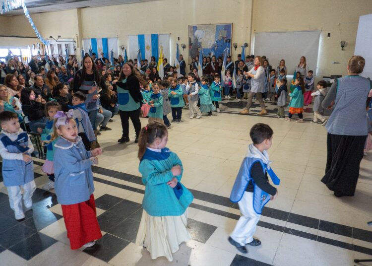 Acto Oficial por el 210° Aniversario de la Declaración de la Independencia